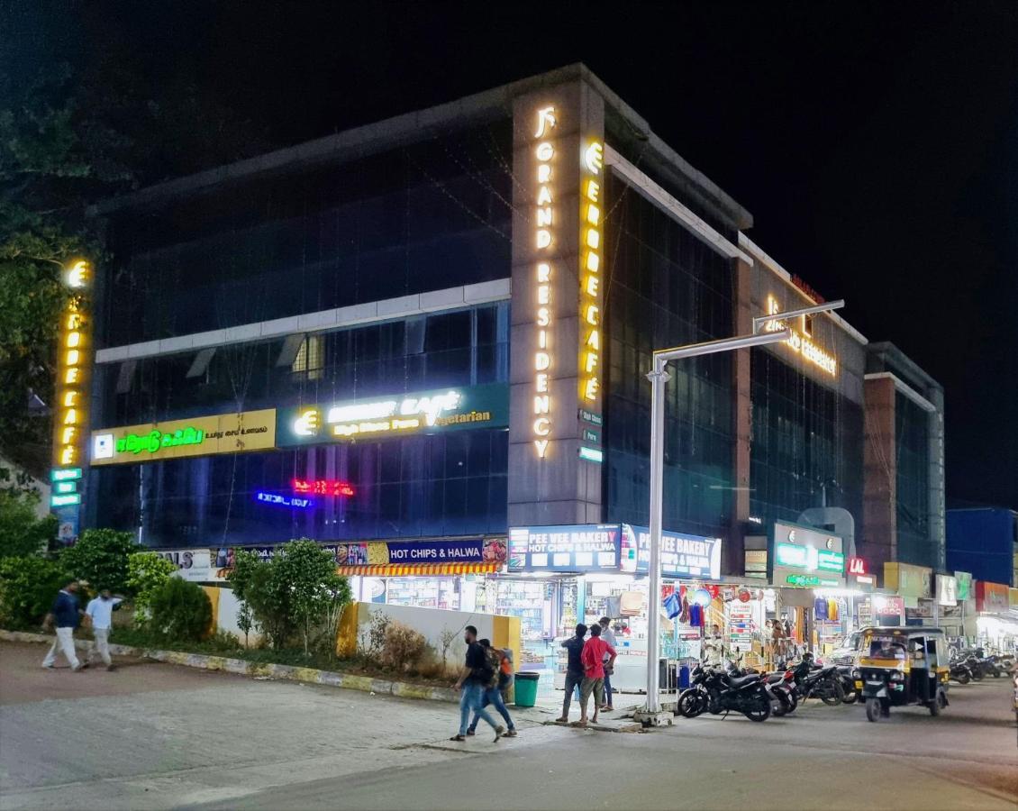 Js Grand Residency Hotel Palakkad Luaran gambar